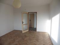 Pronájem cihlového bytu 40 m2, Plzeň - Slovany, Spojovací ul.